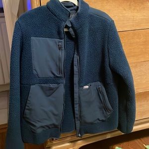 - FIGS On-Shift™ Color Blocked Sherpa Jacket